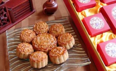 給廣州的李總郵寄家鄉月餅
